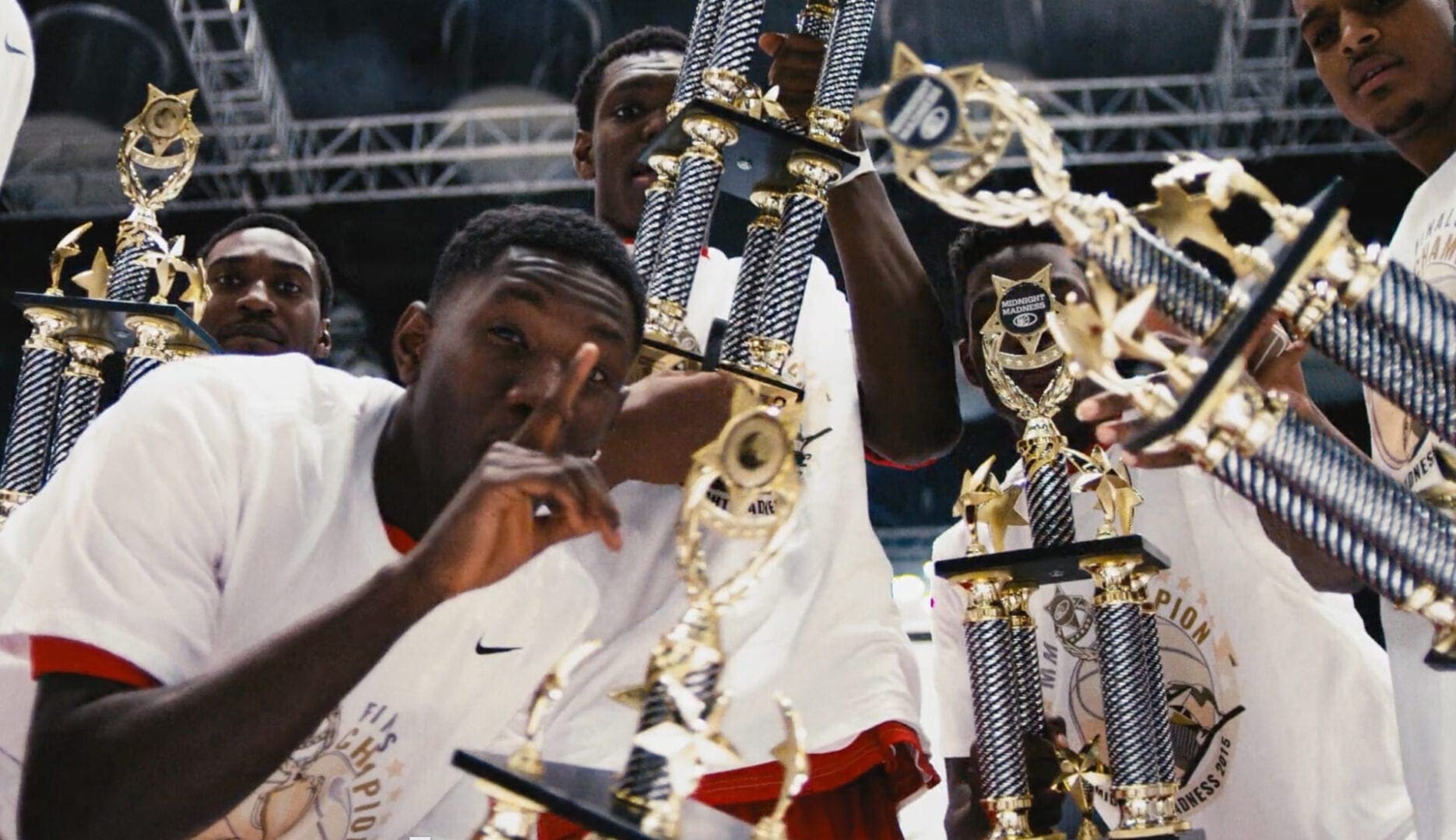 MM Winners with trophy